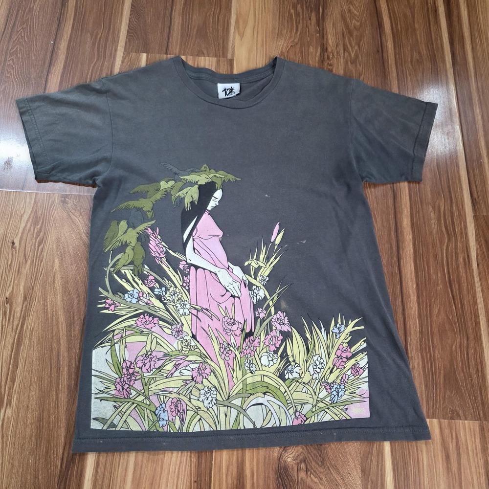 Upper Playground Shirt Mens Small Gray Floral Woman Art Graphic Tee Nature